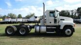 2017 Mack Pinnacle CHU613