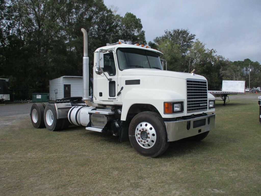 2017 Mack Pinnacle CHU613