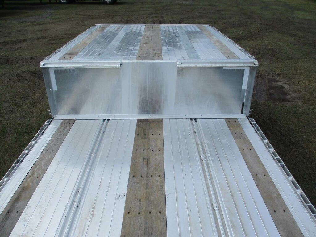 2023 Benson 53 FT HD RAMP KIT, 17.5 RIMS WITH REAR SLIDING AXL