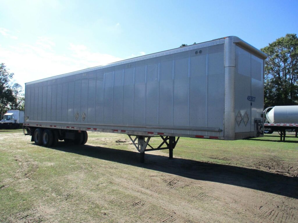 2015 Wabash 48X102 WITH 3000 POUND LIFTGATE