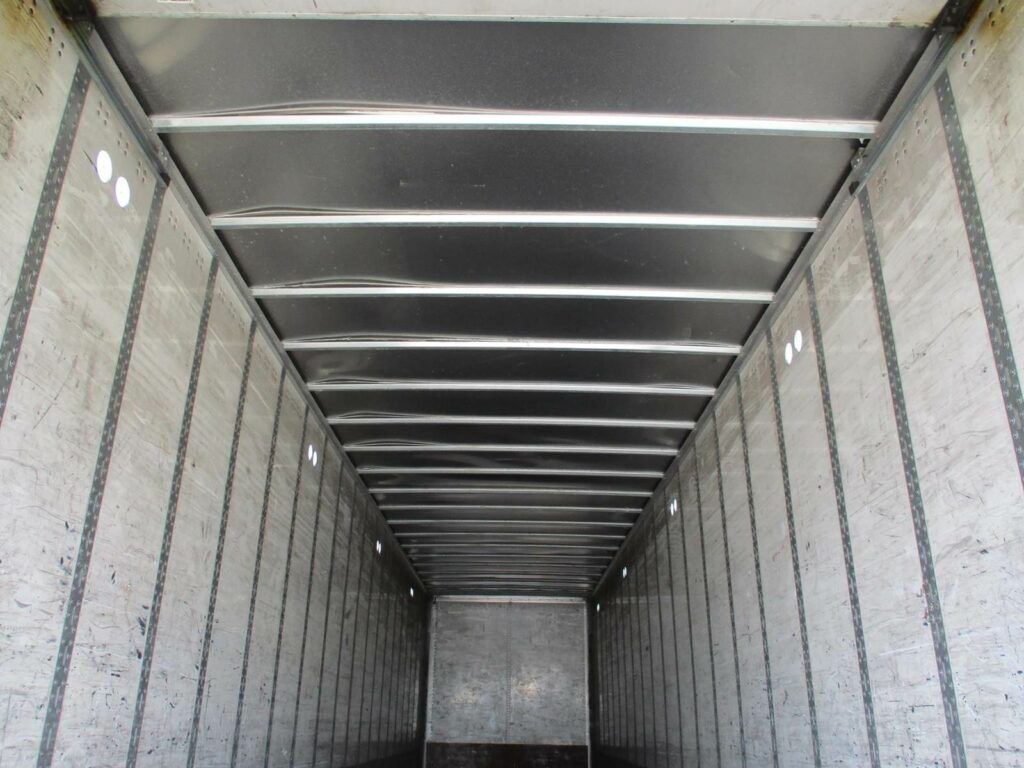 2015 Wabash 48X102 WITH 3000 POUND LIFTGATE