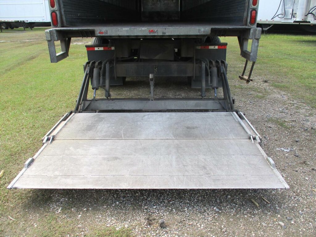 2015 Wabash 48X102 WITH LIFTGATE