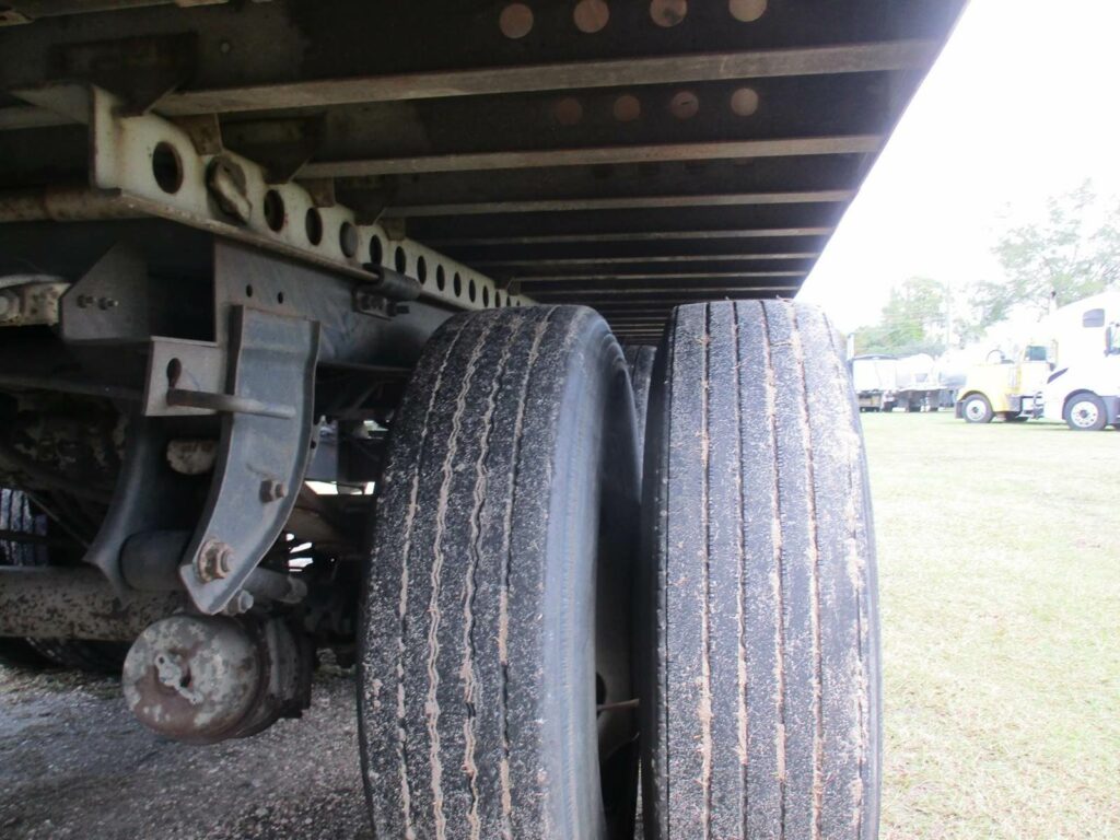 2015 Wabash 48X102 WITH LIFTGATE