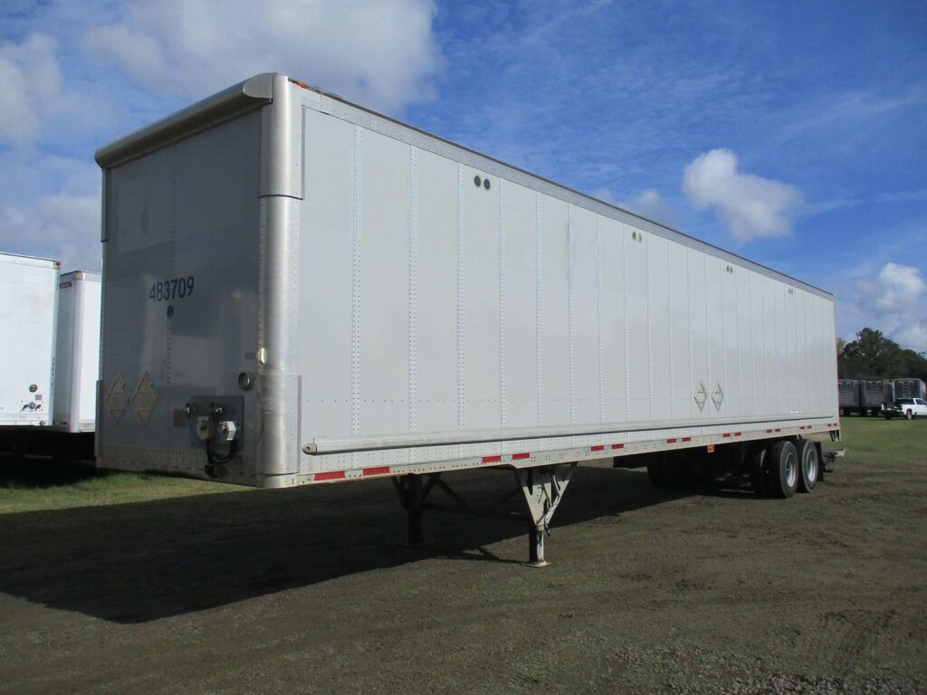 2015 Wabash 48X102 WITH ROLLUP DOOR AND 3000 POUND LIFTGATE