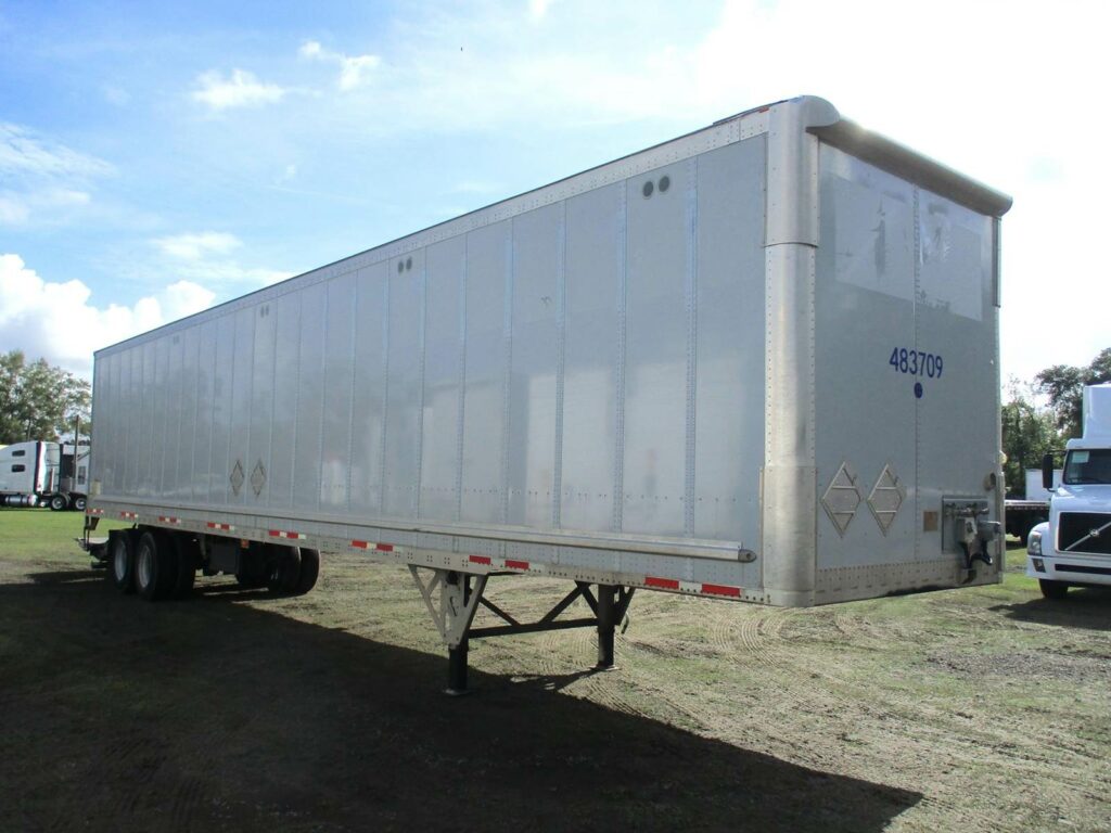 2015 Wabash 48X102 WITH ROLLUP DOOR AND 3000 POUND LIFTGATE