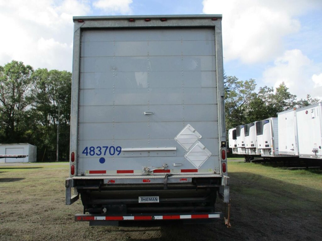 2015 Wabash 48X102 WITH ROLLUP DOOR AND 3000 POUND LIFTGATE