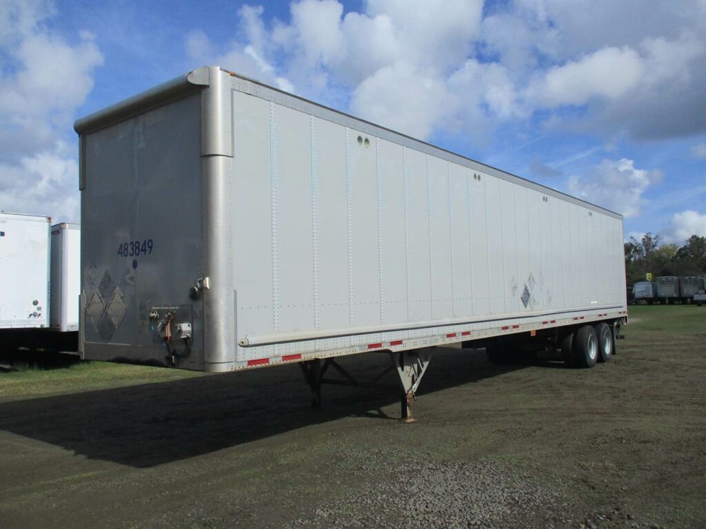 2015 Wabash 48X102 WITH ROLLUP DOOR AND 3000 POUND LIFTGATE