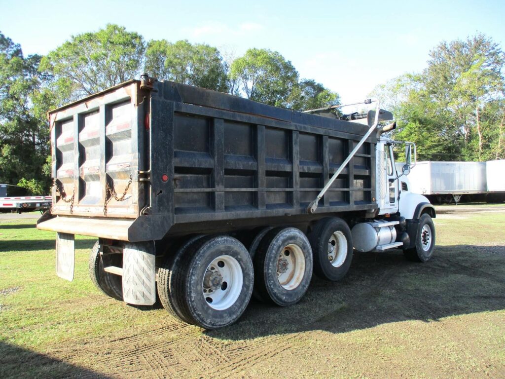 2005 Mack Granite CV713