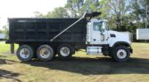 2005 Mack Granite CV713