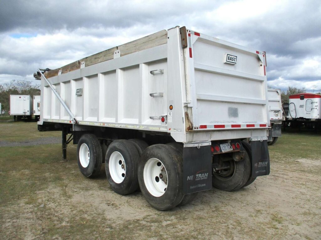 2003 East 30 FT FRAMED TRI-AXLE FL SPEC END DUMP