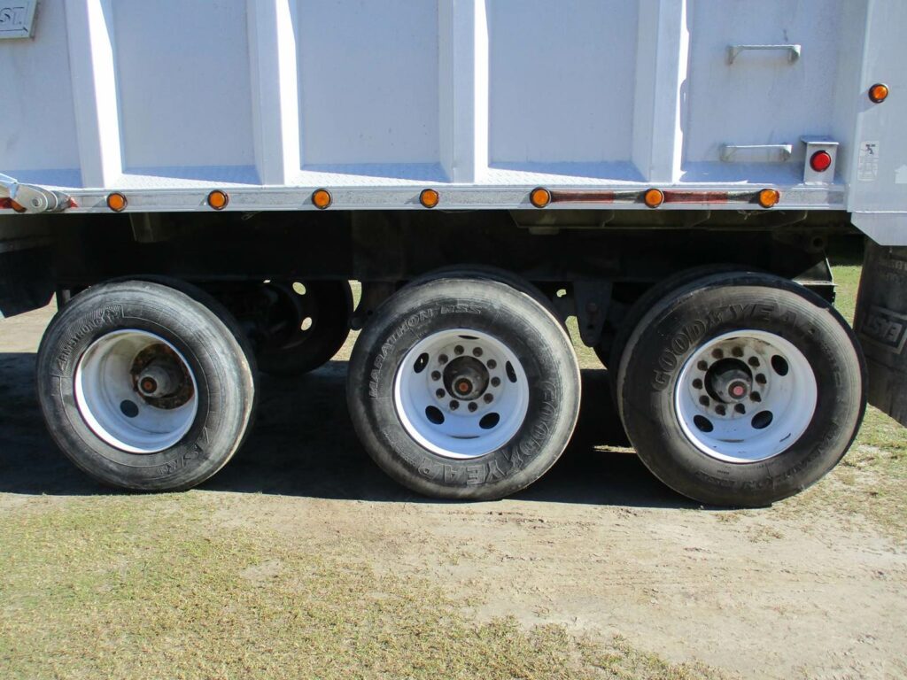 2002 East TRI-AXLE FL SPEC END DUMP