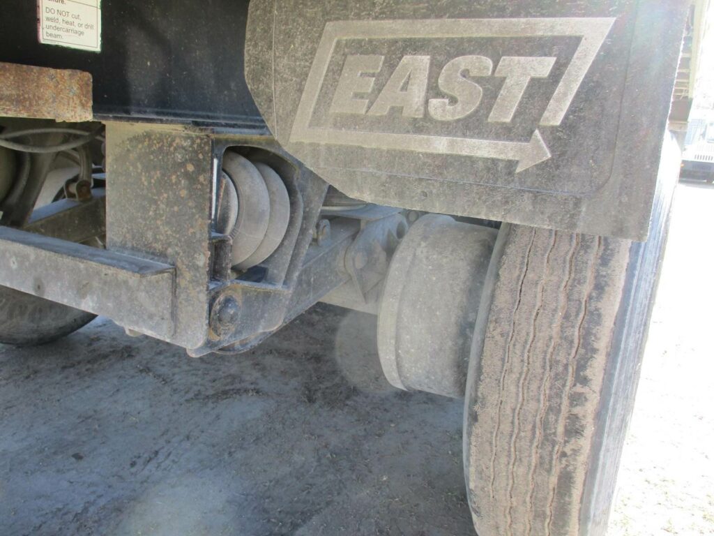 2002 East TRI-AXLE FL SPEC END DUMP