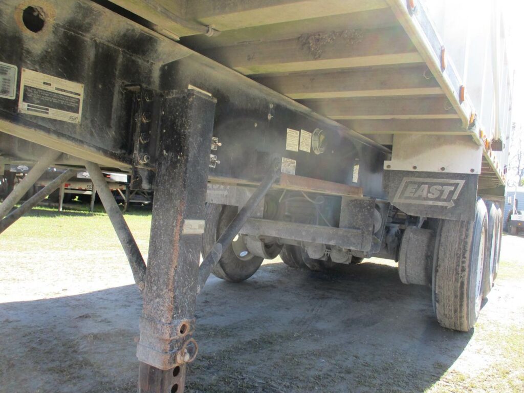 2002 East TRI-AXLE FL SPEC END DUMP