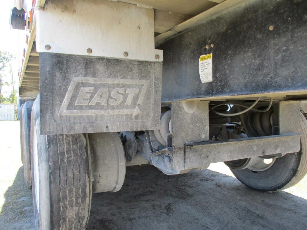 2002 East TRI-AXLE FL SPEC END DUMP