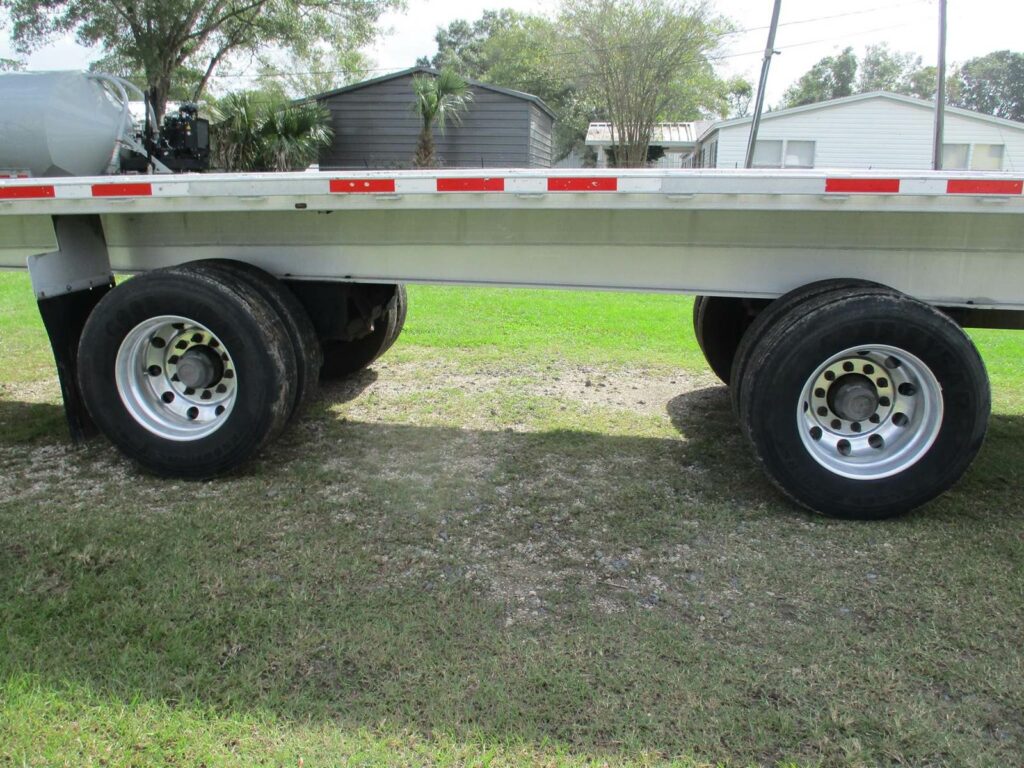 2017 Benson 53X102 ALUMINUM FLATBED, SPREAD AXLE, TOOLBOX