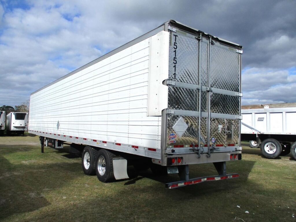 2015 UTILITY 53 FT REEFER CARRIER 7300 X4 WITH 12,070 HOURS SUP