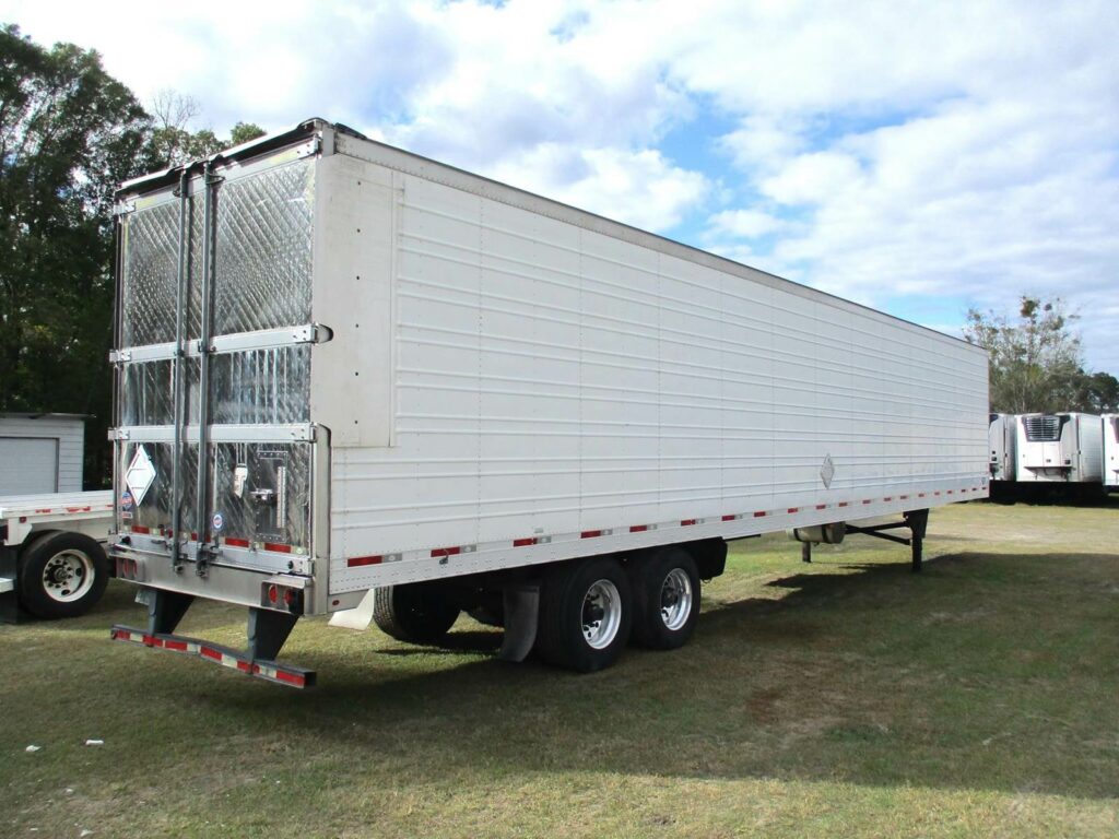 2015 UTILITY 53 FT REEFER CARRIER 7300 X4 WITH 12,070 HOURS SUP