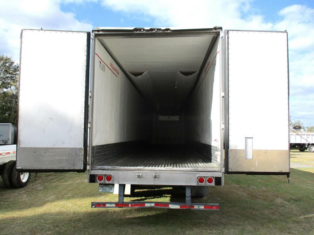 2015 UTILITY 53 FT REEFER CARRIER 7300 X4 WITH 12,070 HOURS SUP