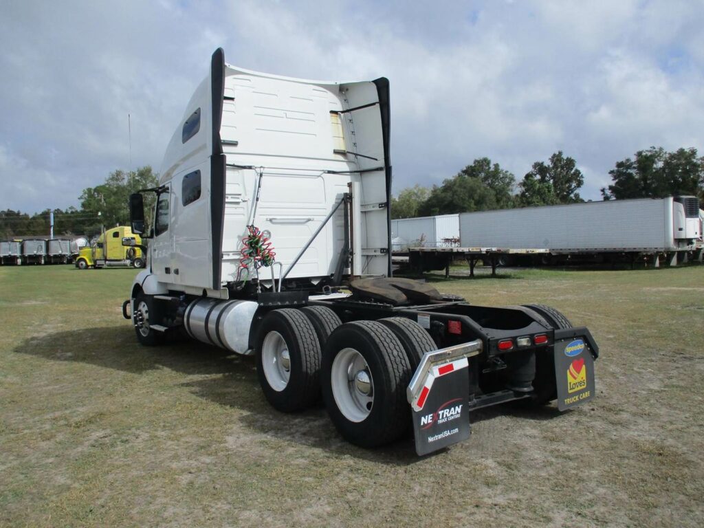 2019 Volvo VNL64T760