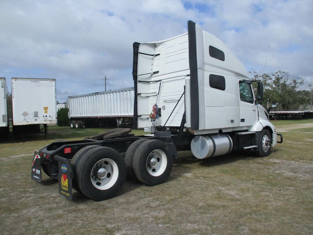 2019 Volvo VNL64T760