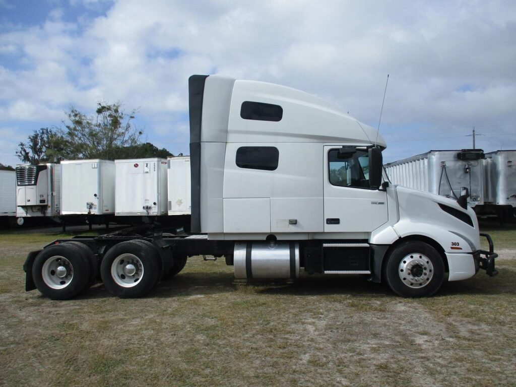 2019 Volvo VNL64T760