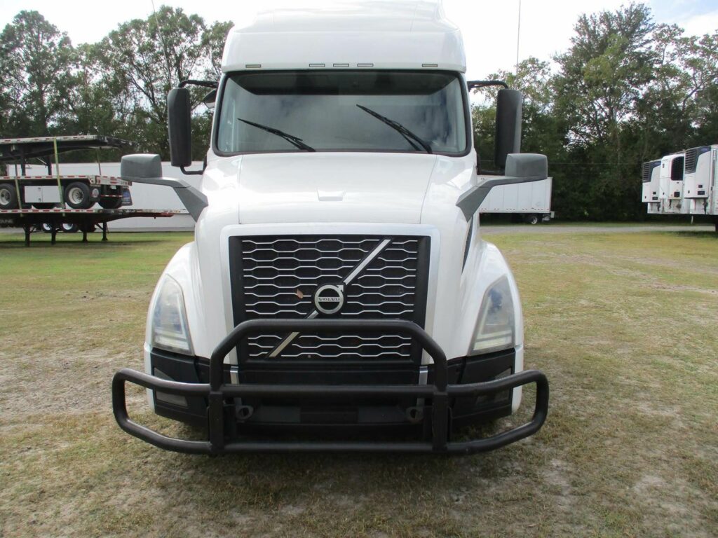 2019 Volvo VNL64T760