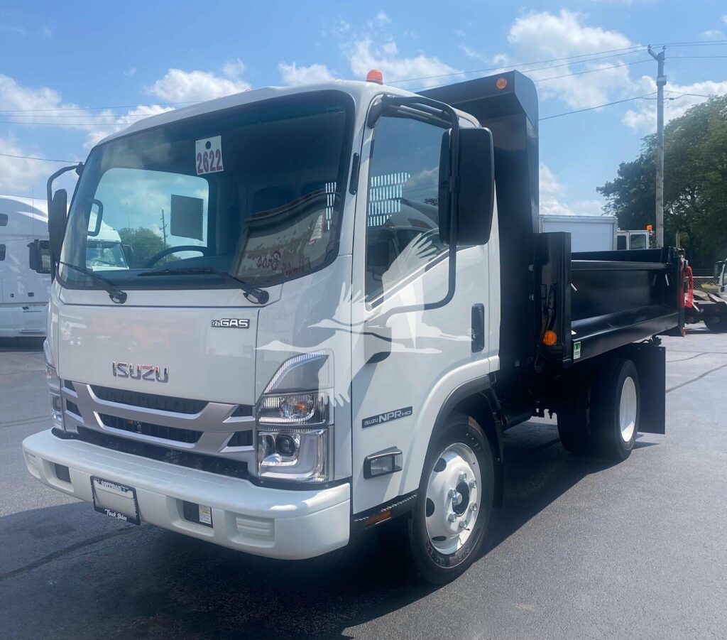 2025 Isuzu NPR HD