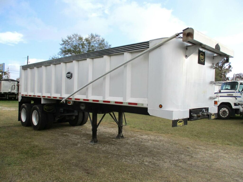 2017 MAC Trailer 28 FT STEEL FRAME TANDEM AXLE ALUMINUM BODY