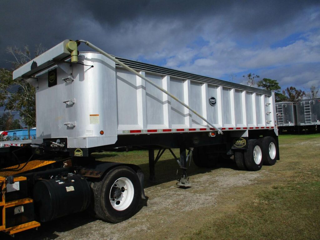 2017 MAC Trailer 28 FT STEEL FRAME TANDEM AXLE ALUMINUM BODY