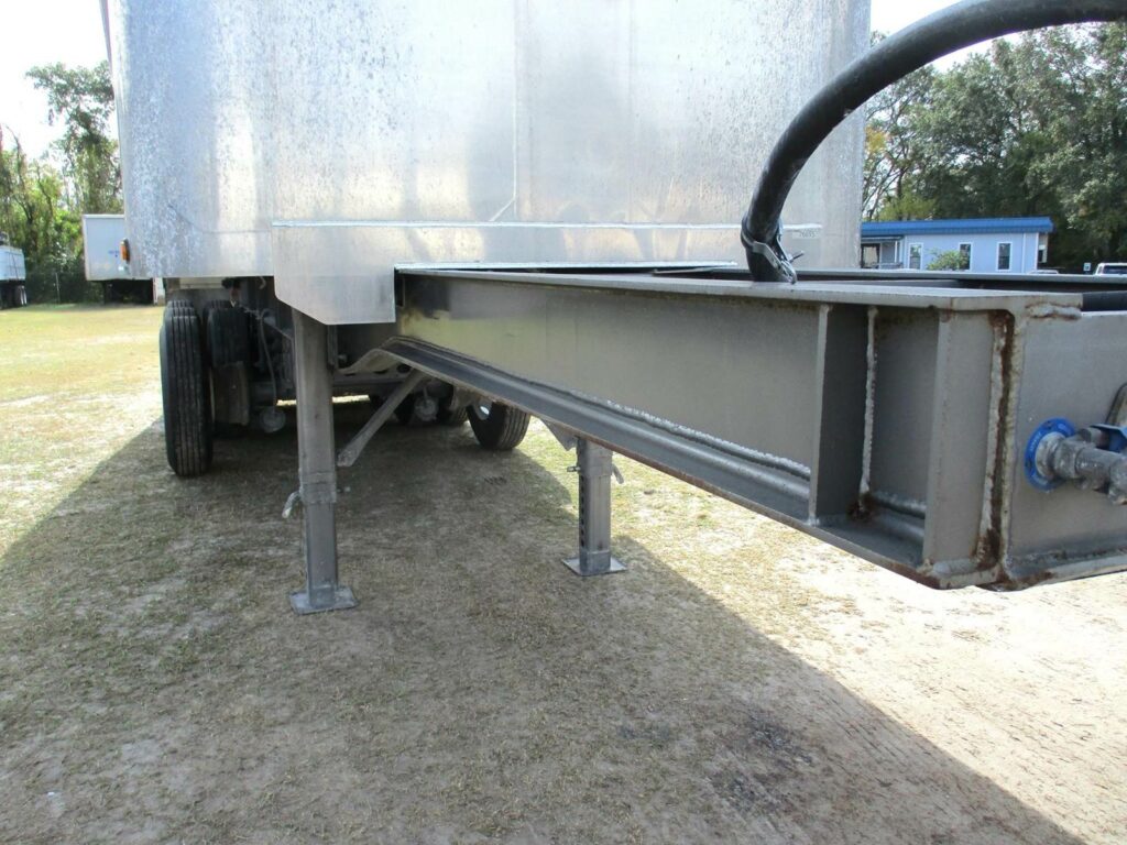 2024 Trailstar 30 FT FRAMED TRI-AXLE END DUMP