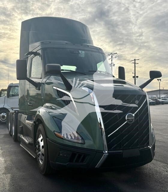 2025 Volvo VNL64T300