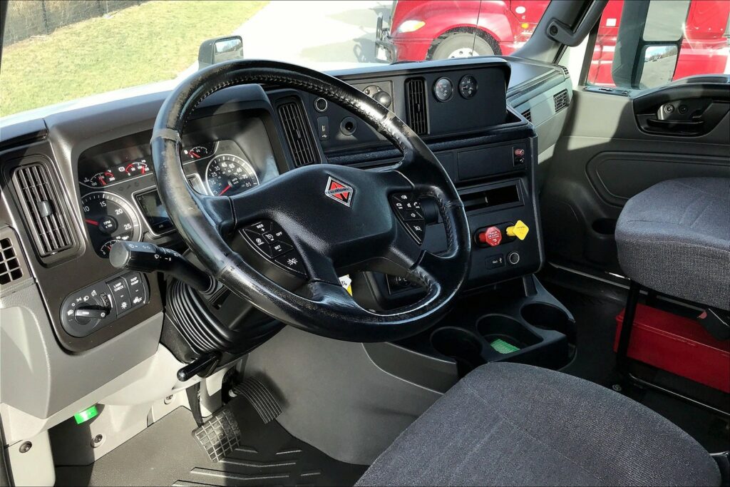 2020 CUM LT625 6×4 Day Cab