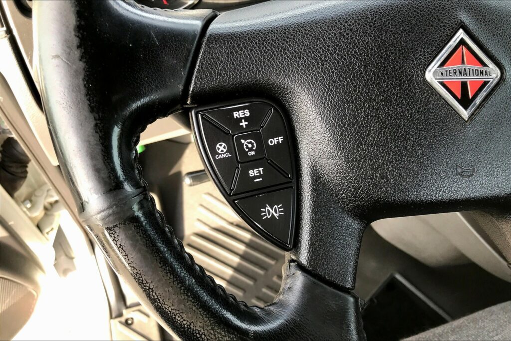 2020 CUM LT625 6×4 Day Cab