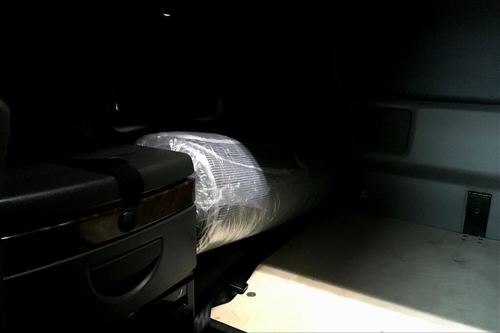 2021 CUM LT625 6×4 Sleeper