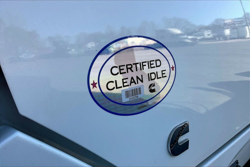 2020 CUM LT625 6×4 Sleeper