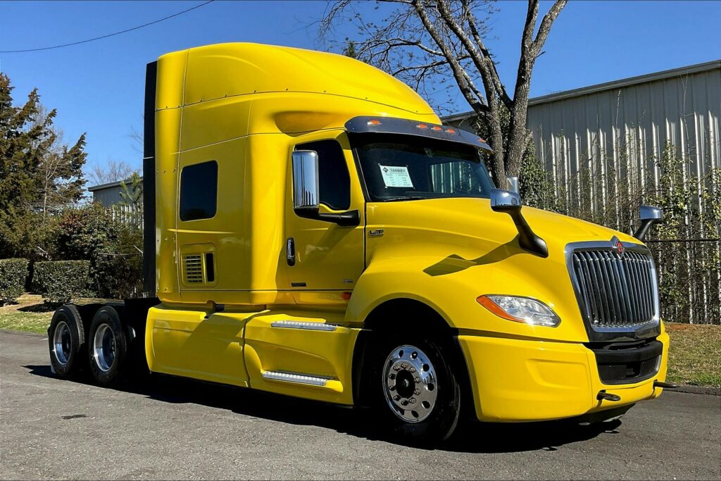 2021 INT LT625 6×4 Sleeper