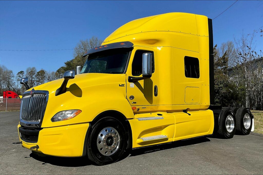 2021 INT LT625 6×4 Sleeper