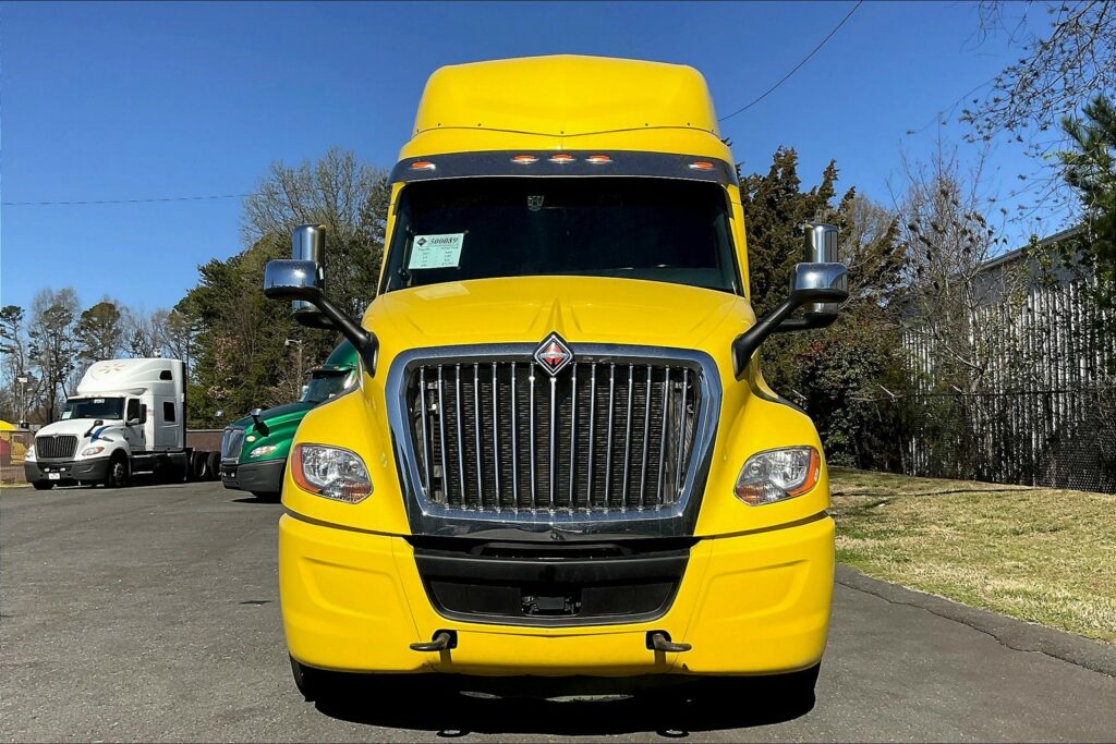 2021 INT LT625 6×4 Sleeper