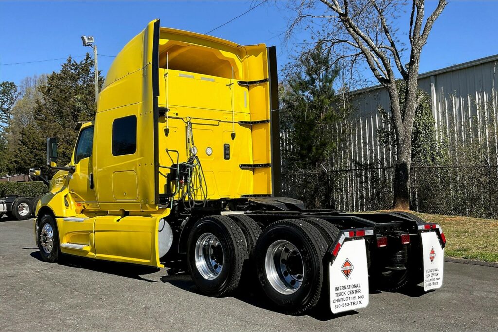 2021 INT LT625 6×4 Sleeper