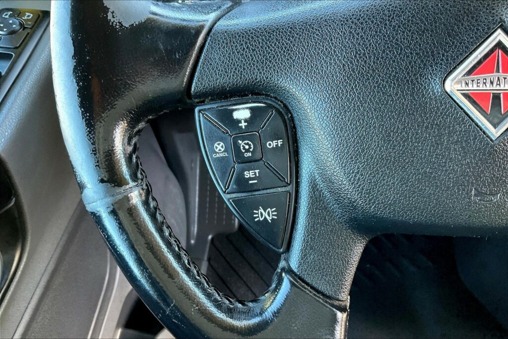 2021 INT LT625 6×4 Sleeper