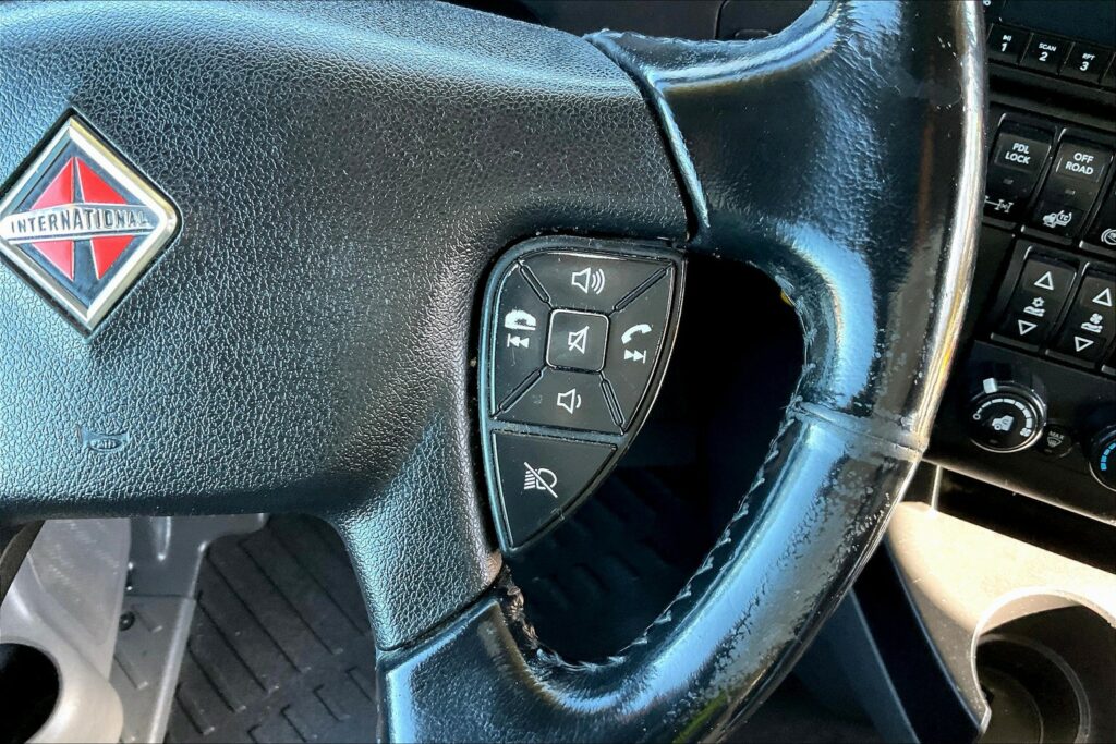 2021 INT LT625 6×4 Sleeper