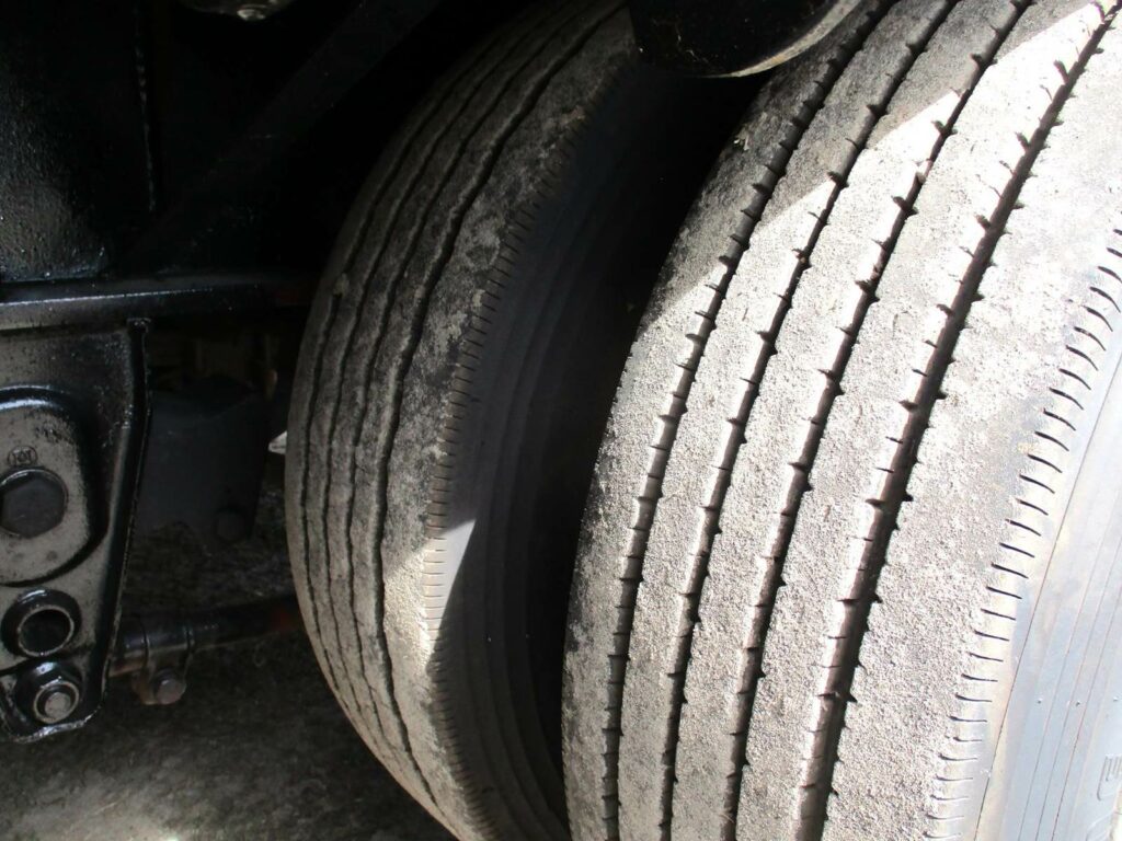 1999 Fontaine DROP DECK WITH FORK LIFT RAMP