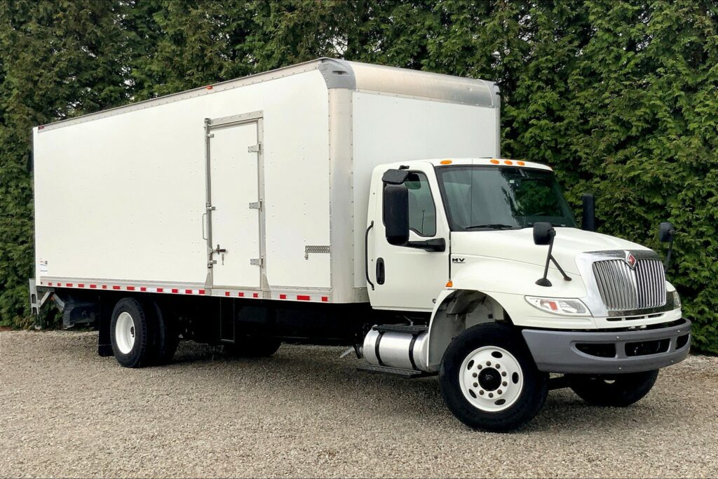 2022 CUM MV607 Medium Conventional