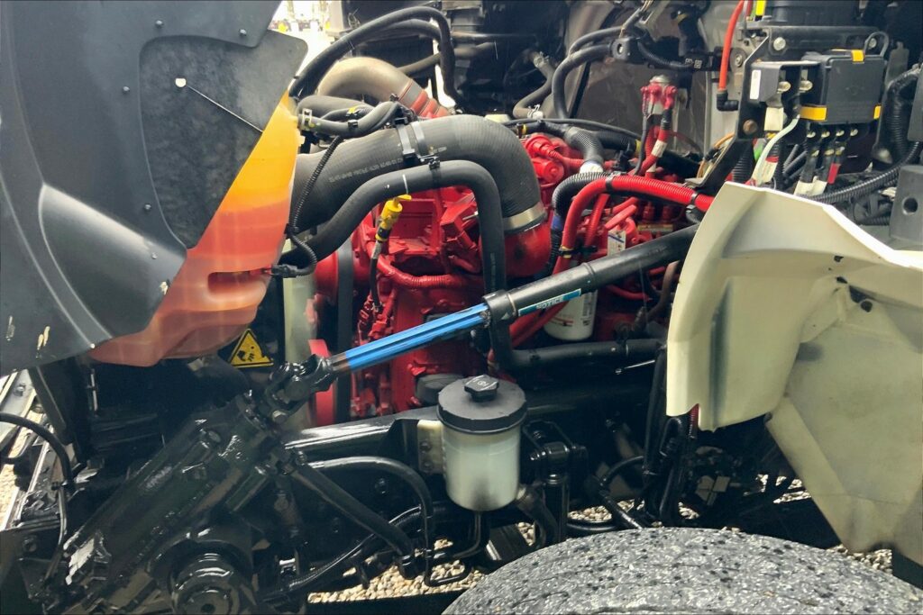 2022 CUM MV607 Medium Conventional