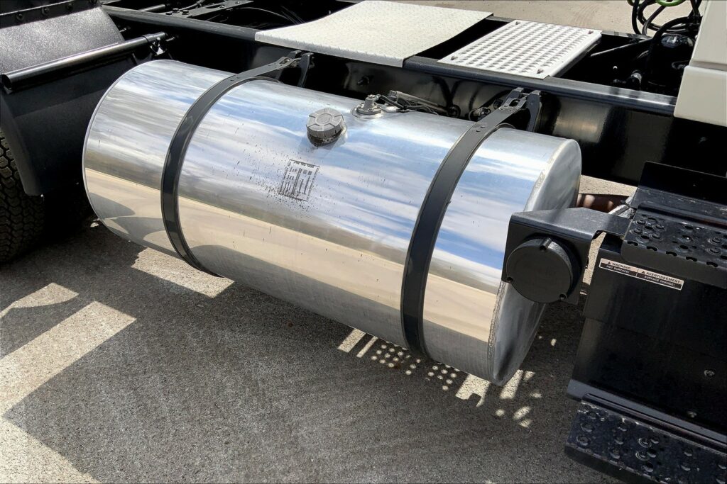 2020 CUM LT625 6×4 Day Cab