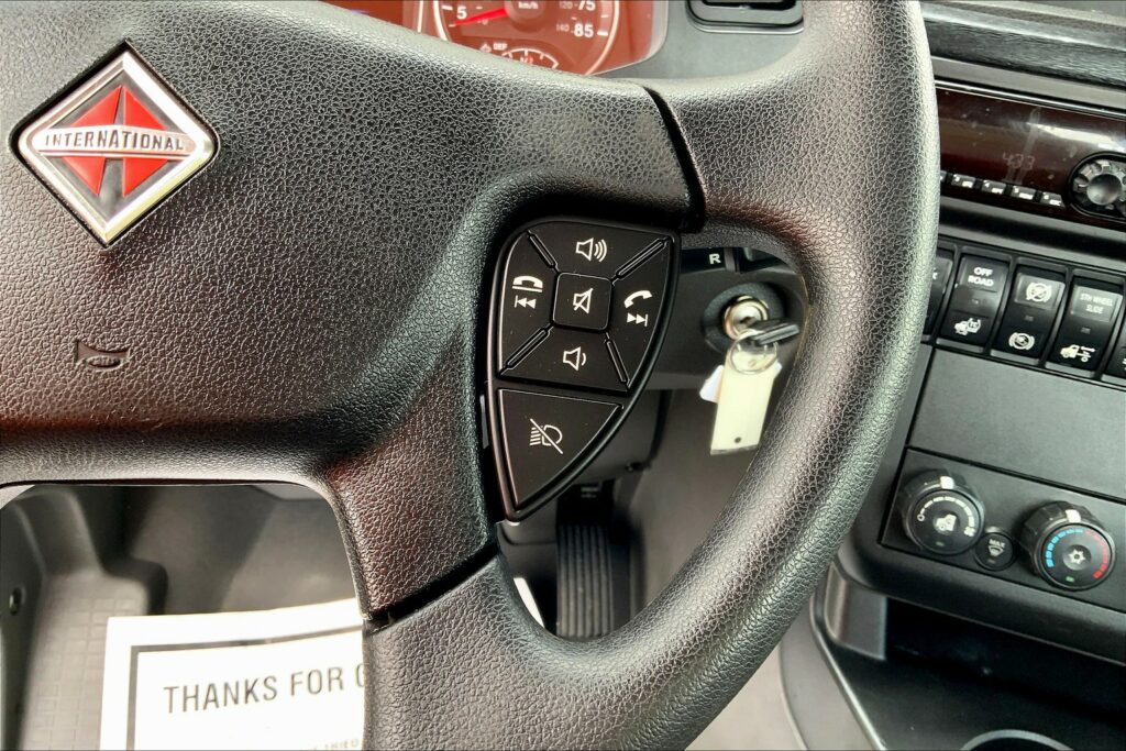 2020 CUM LT625 6×4 Day Cab