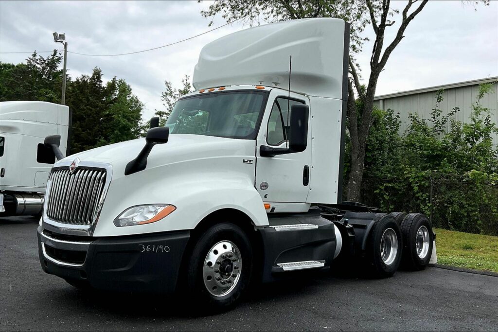 2021 CUM LT625 6×4 Day Cab