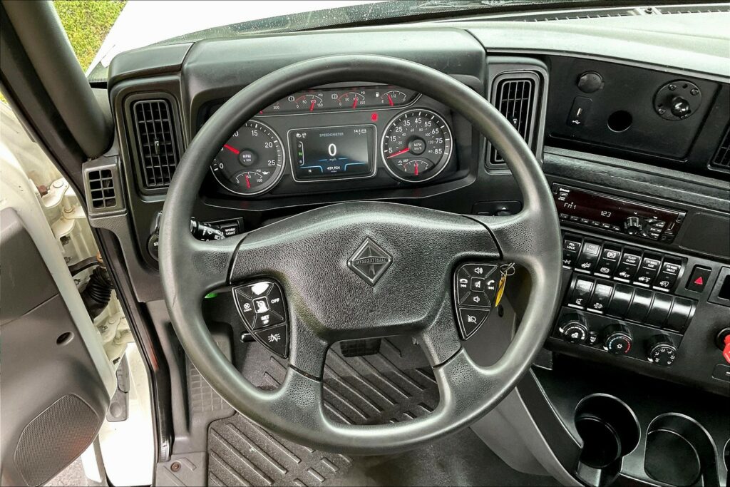 2021 CUM LT625 6×4 Day Cab