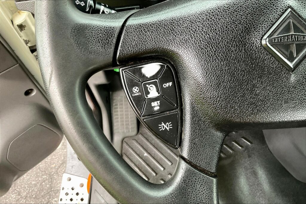 2021 CUM LT625 6×4 Day Cab