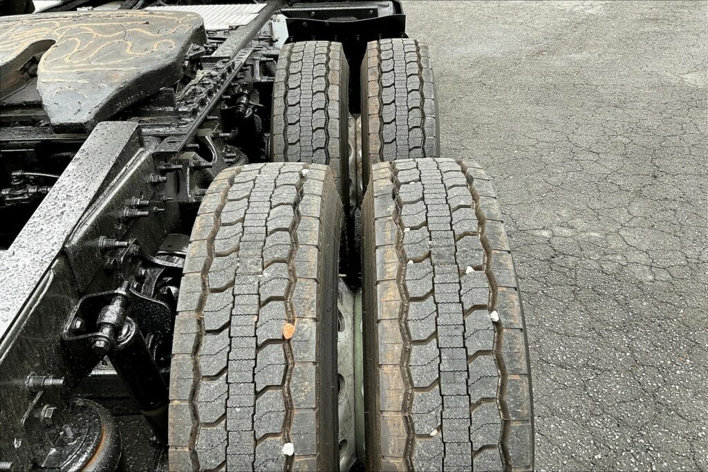 2021 CUM LT625 6×4 Day Cab